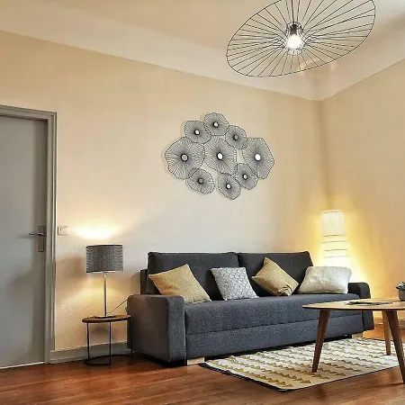 Le Xi - Gare - Parking Apartment